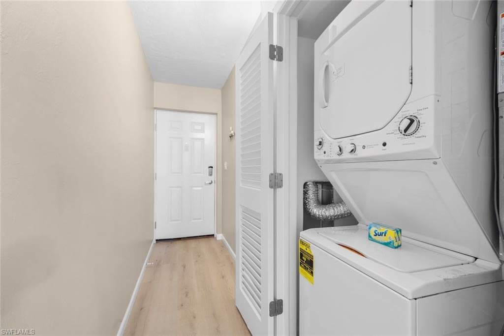 2230 Camino Del Mar DR, SANIBEL FL 33957-23