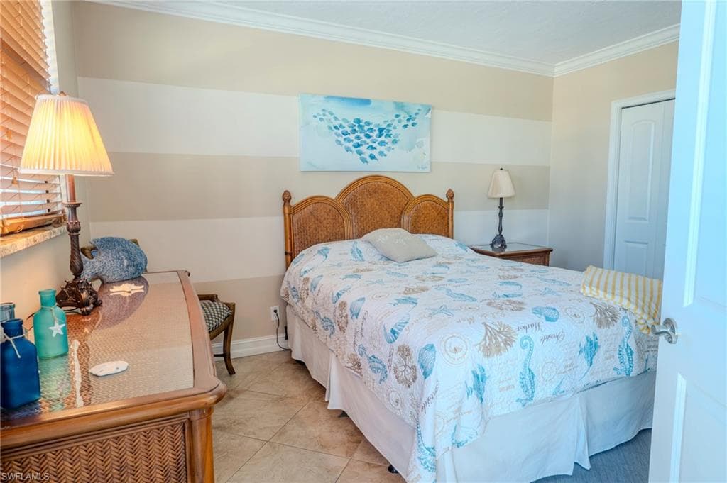 803 River Point DR # 105B, NAPLES FL 34102-25