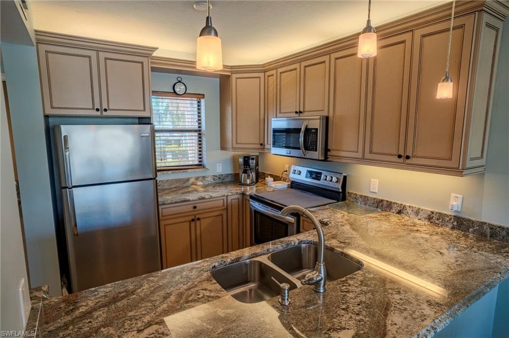 803 River Point DR # 105B, NAPLES FL 34102-19