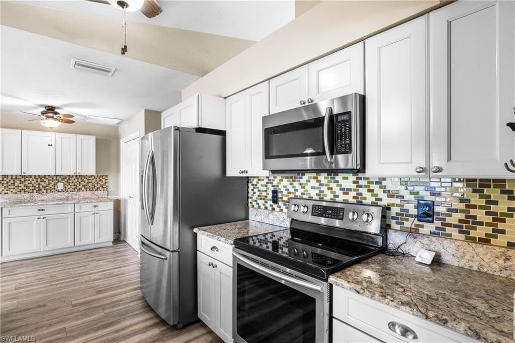 10570 Regent CIR, NAPLES FL 34109-1