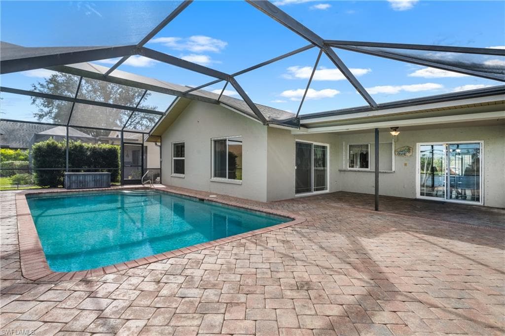 10570 Regent CIR, NAPLES FL 34109-18