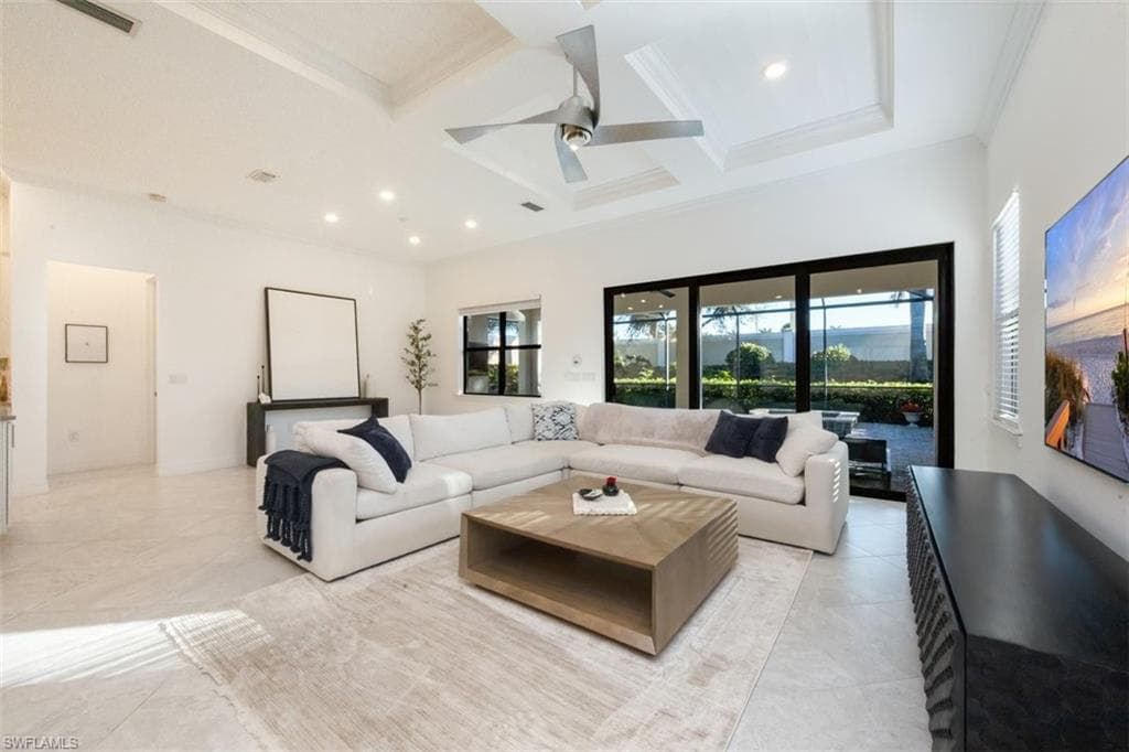 7222 Wilton DR, NAPLES FL 34109-1