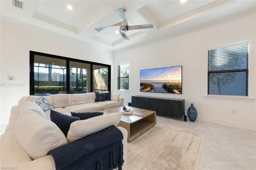 7222 Wilton DR, NAPLES FL 34109-2