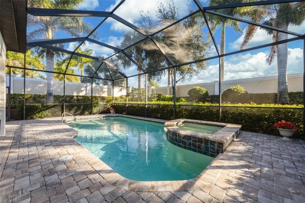 7222 Wilton DR, NAPLES FL 34109-23