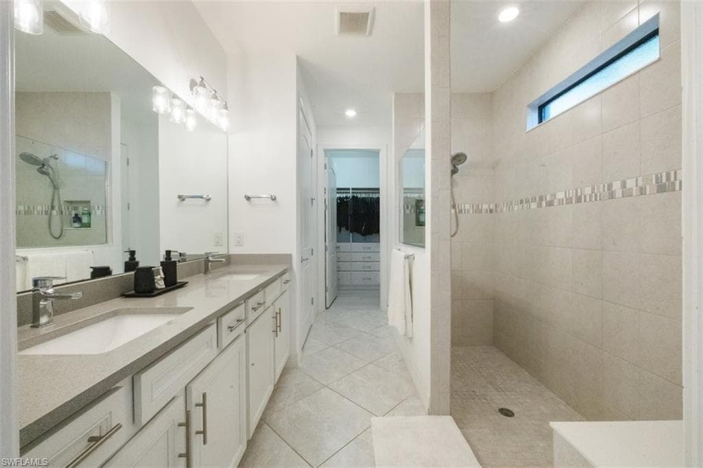 7222 Wilton DR, NAPLES FL 34109-14