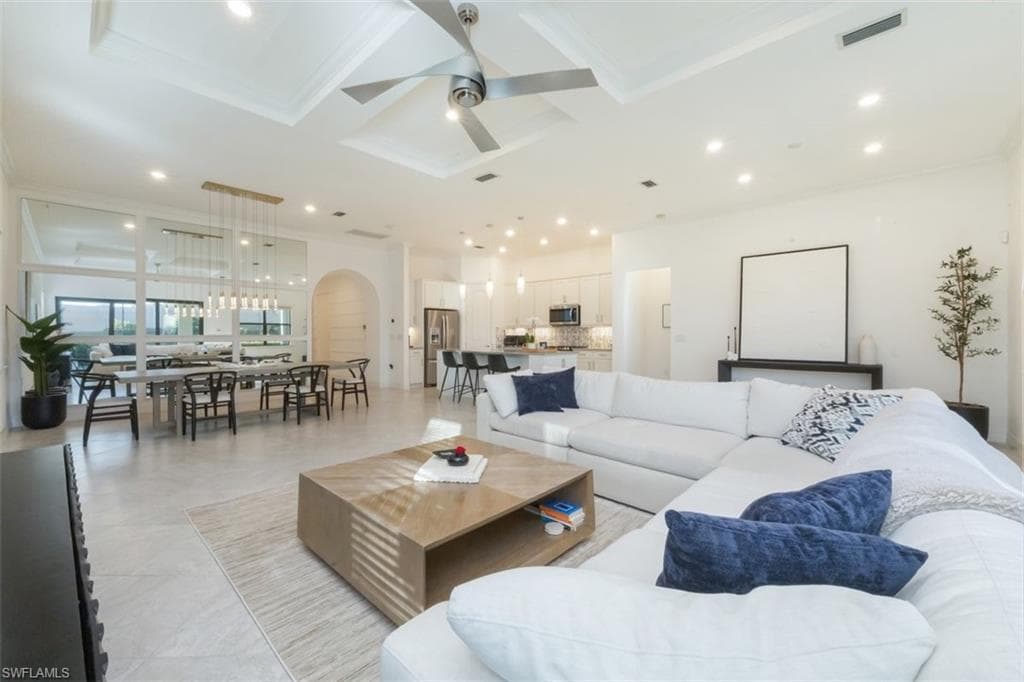 7222 Wilton DR, NAPLES FL 34109-3