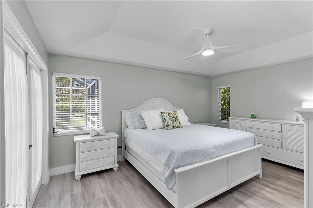 789 Coldstream CT, NAPLES FL 34104-13