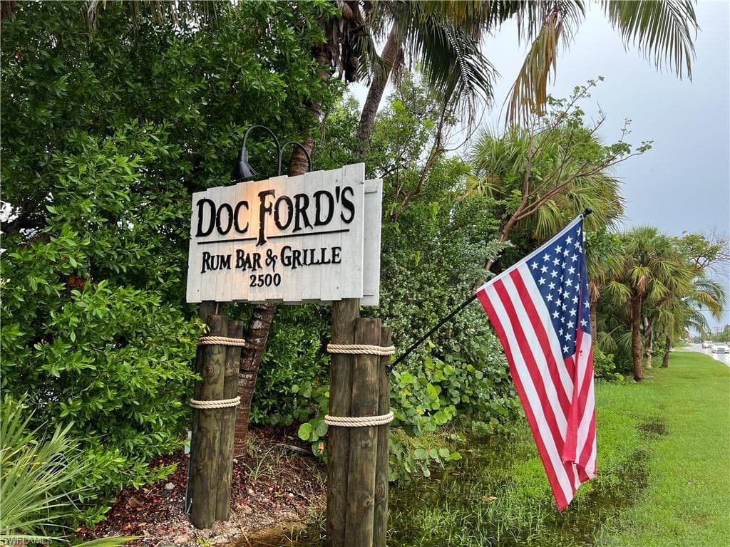 486 Ponce De Leon RD, SANIBEL FL 33957-14