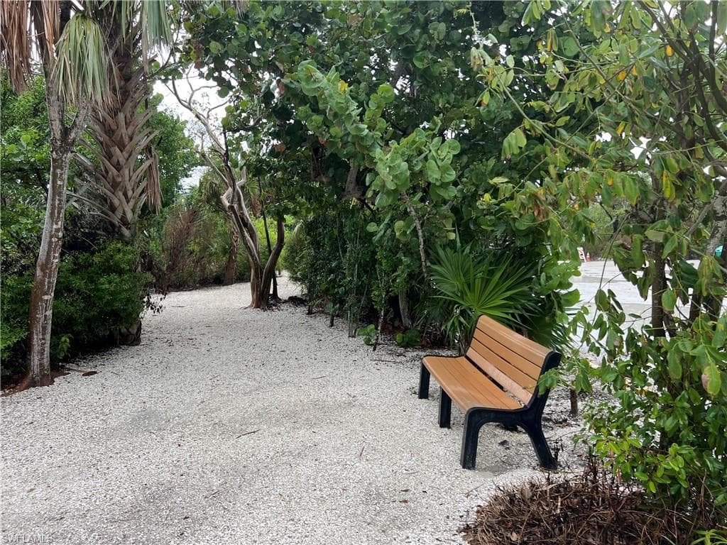 486 Ponce De Leon RD, SANIBEL FL 33957-18