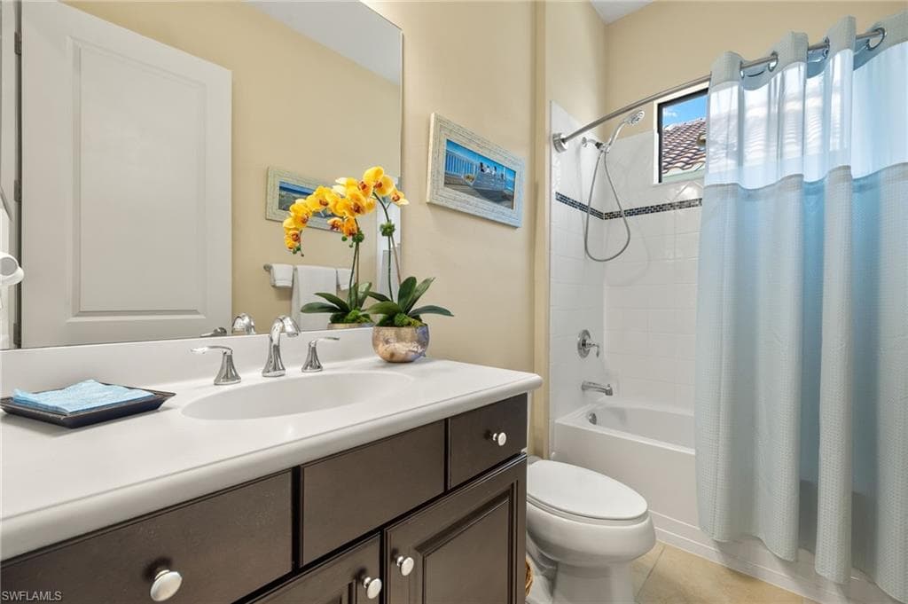 21283 Estero Vista CT, ESTERO FL 33928-28