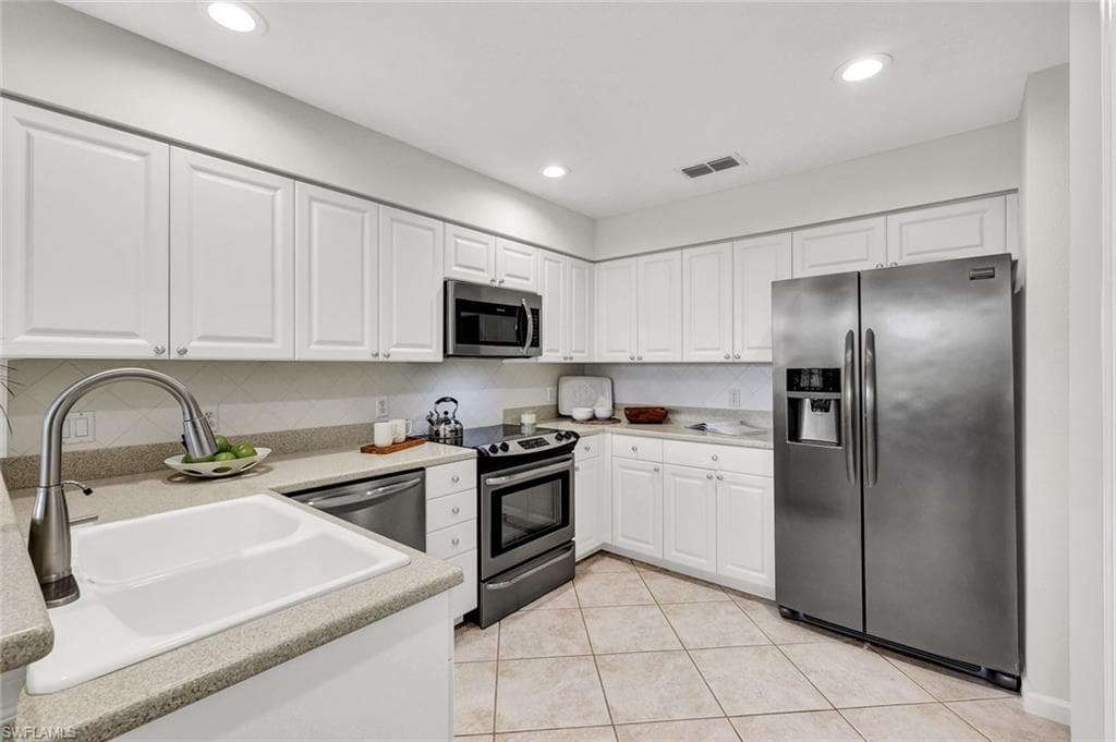 9261 Palmetto Ridge DR 102-7