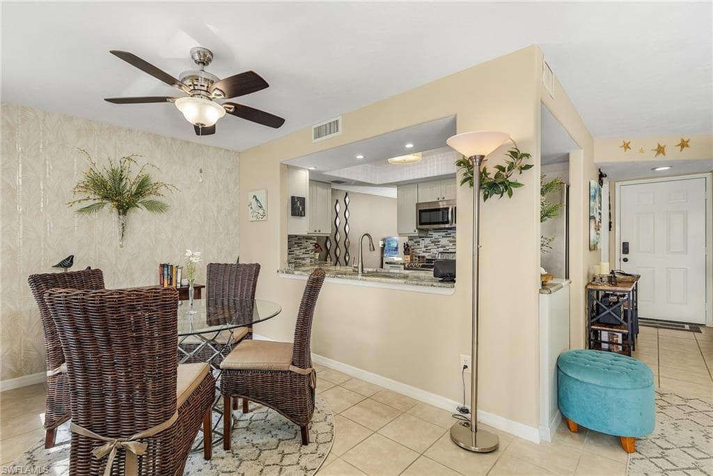 5221 Blue Crab CIR # B4, BOKEELIA FL 33922-9