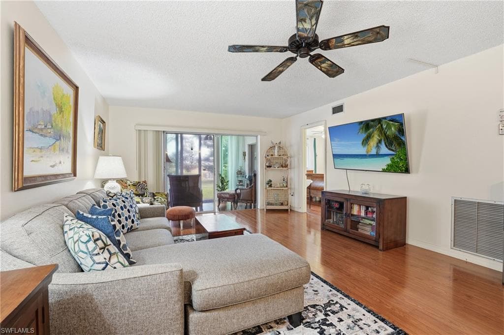 5451 Rattlesnake Hammock RD # 108, NAPLES FL 34113-2