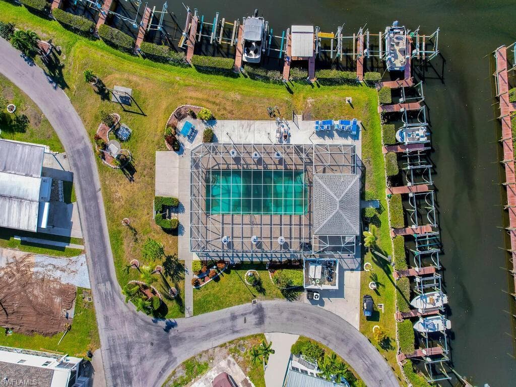 20781 Port DR-8