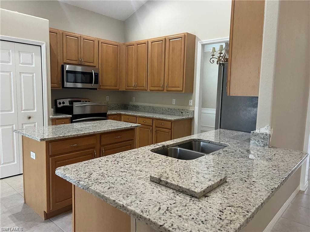 12828 Brynwood WAY, NAPLES FL 34105-2