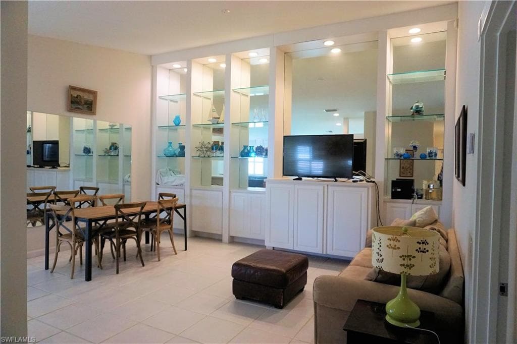 4194 Saint George LN, NAPLES FL 34119-4