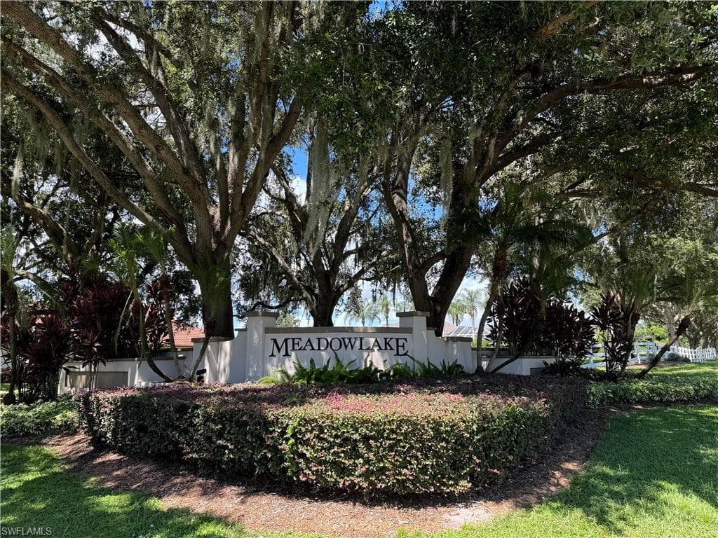 13 Meadowlake CIR S, LAKE PLACID FL 33852-1