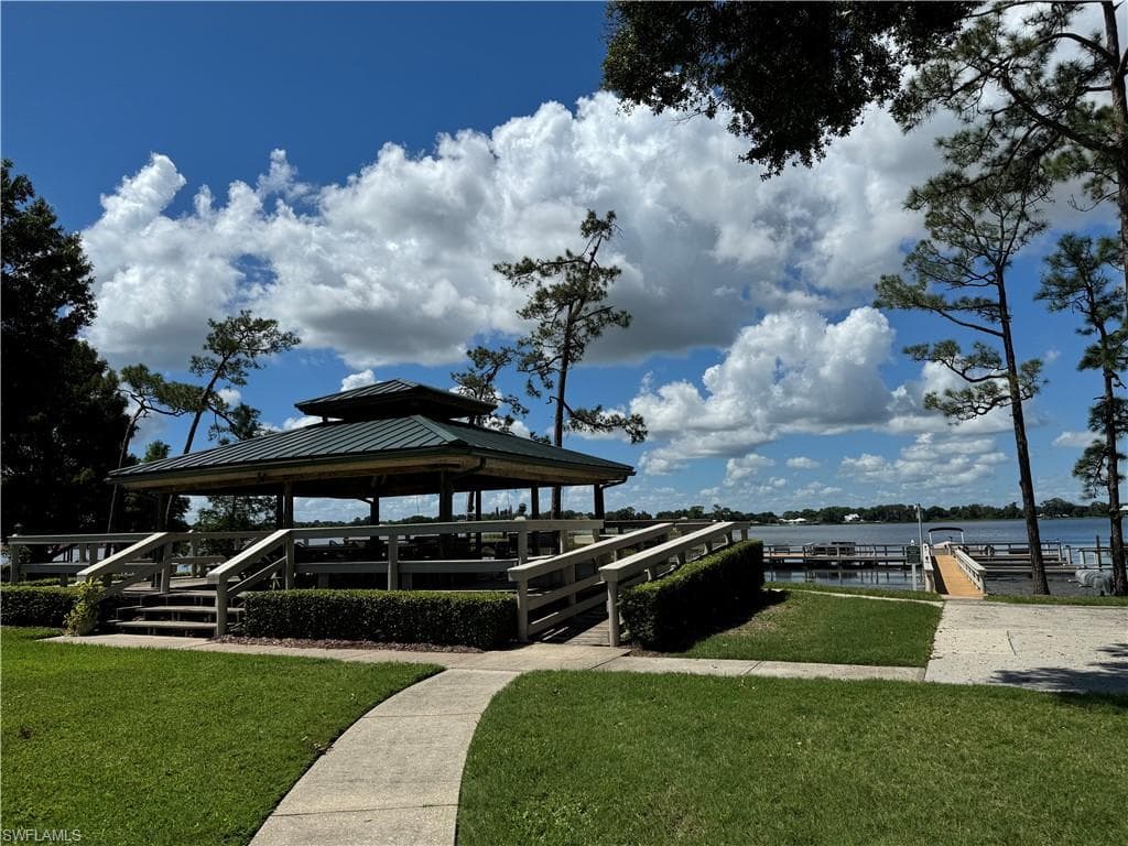 13 Meadowlake CIR S, LAKE PLACID FL 33852-7