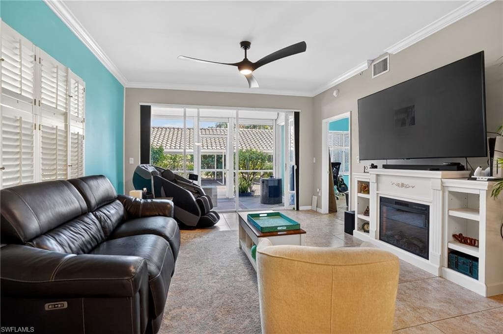 519 Roma CT # 101, NAPLES FL 34110-5