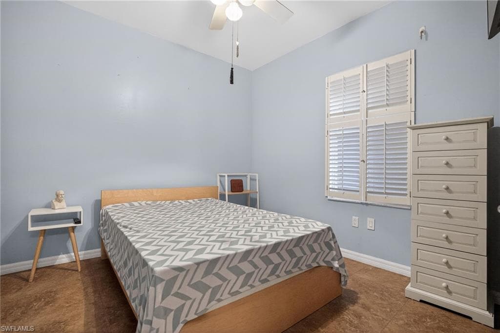 519 Roma CT # 101, NAPLES FL 34110-21