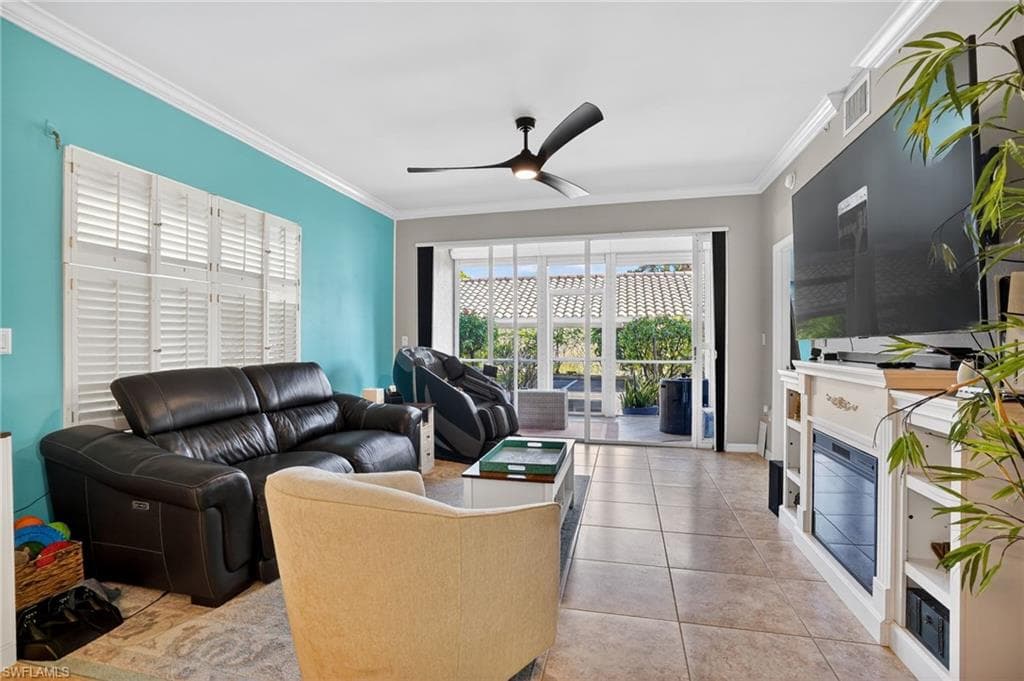 519 Roma CT # 101, NAPLES FL 34110-6