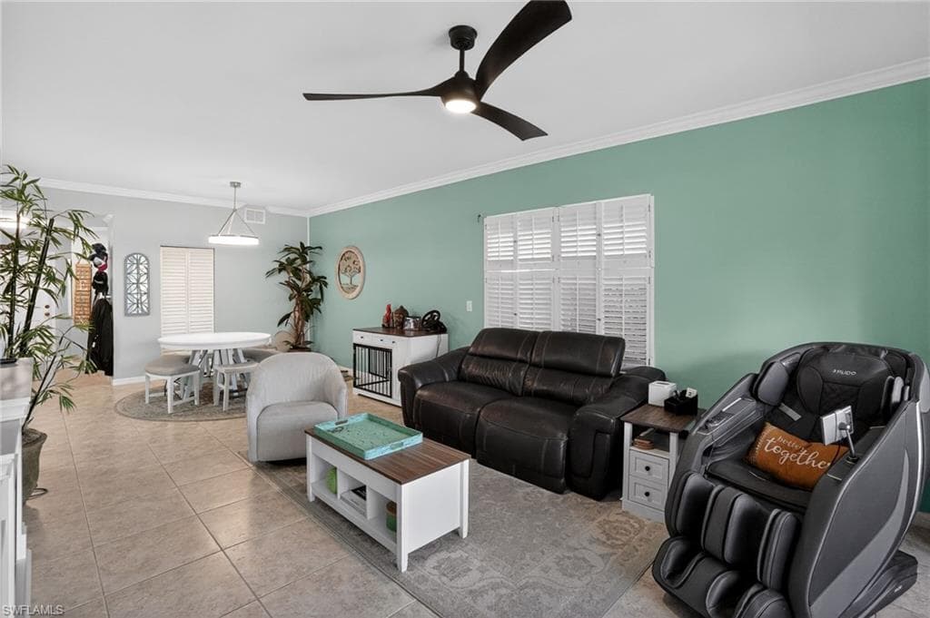 519 Roma CT # 101, NAPLES FL 34110-4