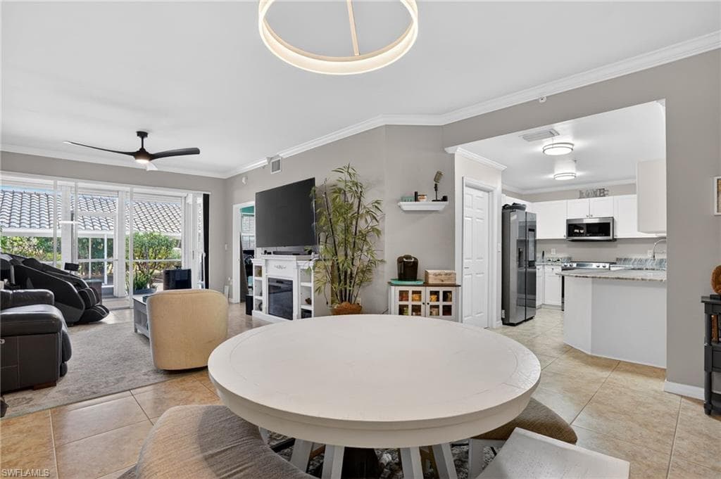 519 Roma CT # 101, NAPLES FL 34110-14