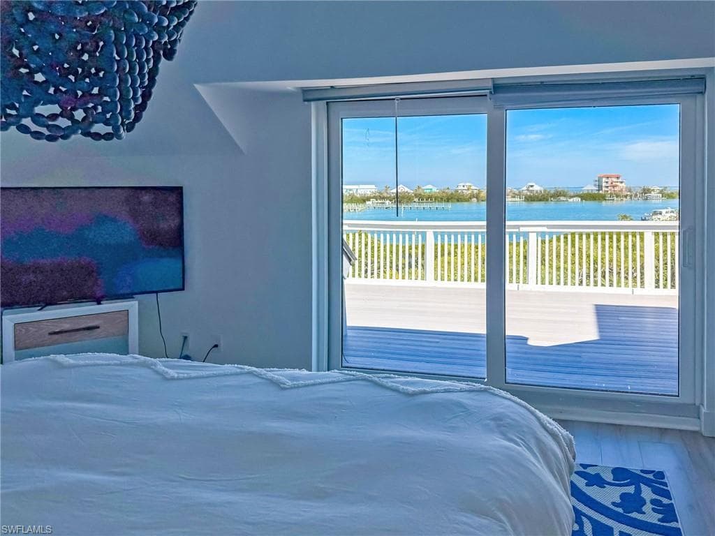 4490 Harbor Bend DR-27
