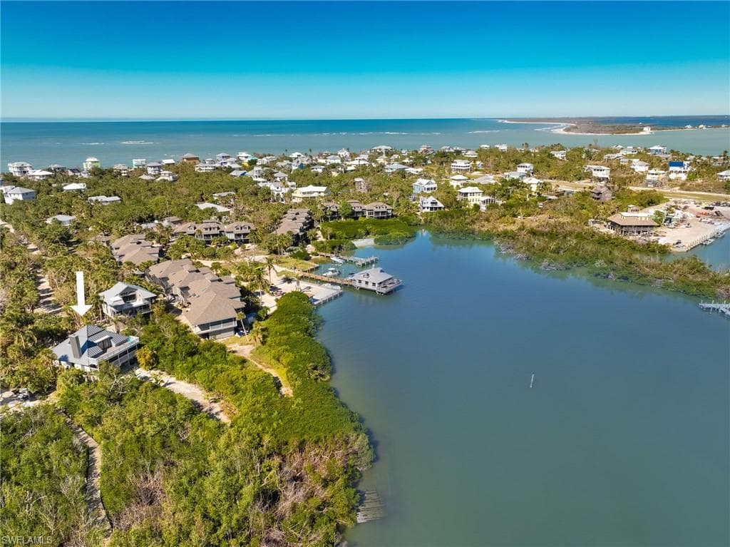4490 Harbor Bend DR-46