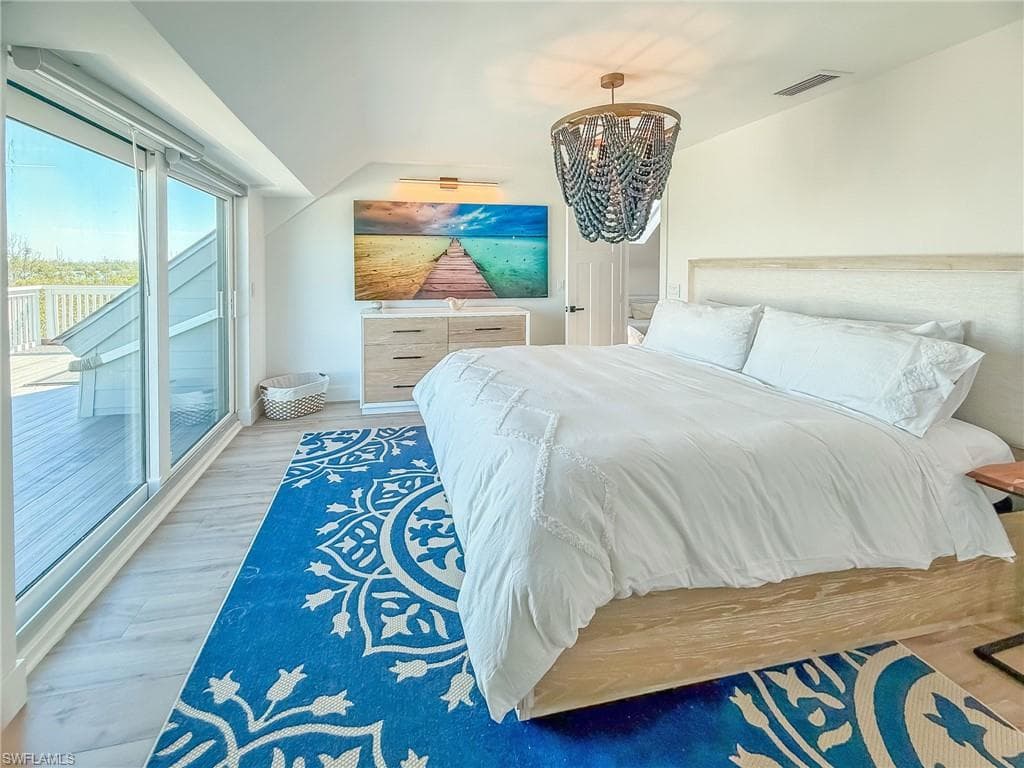 4490 Harbor Bend DR-33