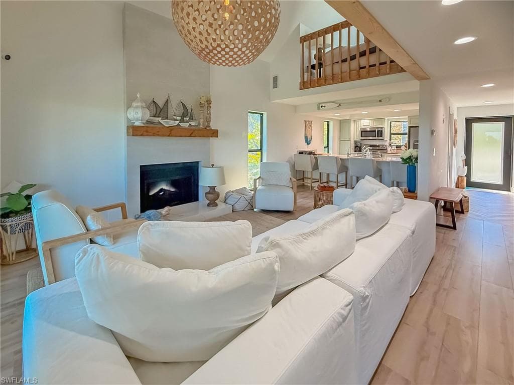 4490 Harbor Bend DR-14
