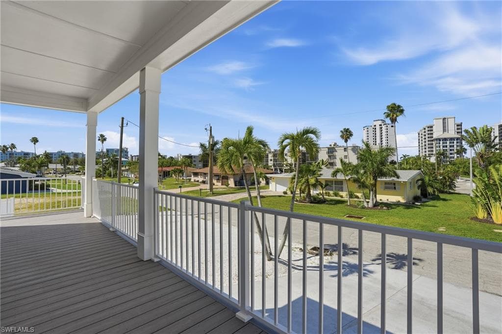 1 Fairview BLVD-22