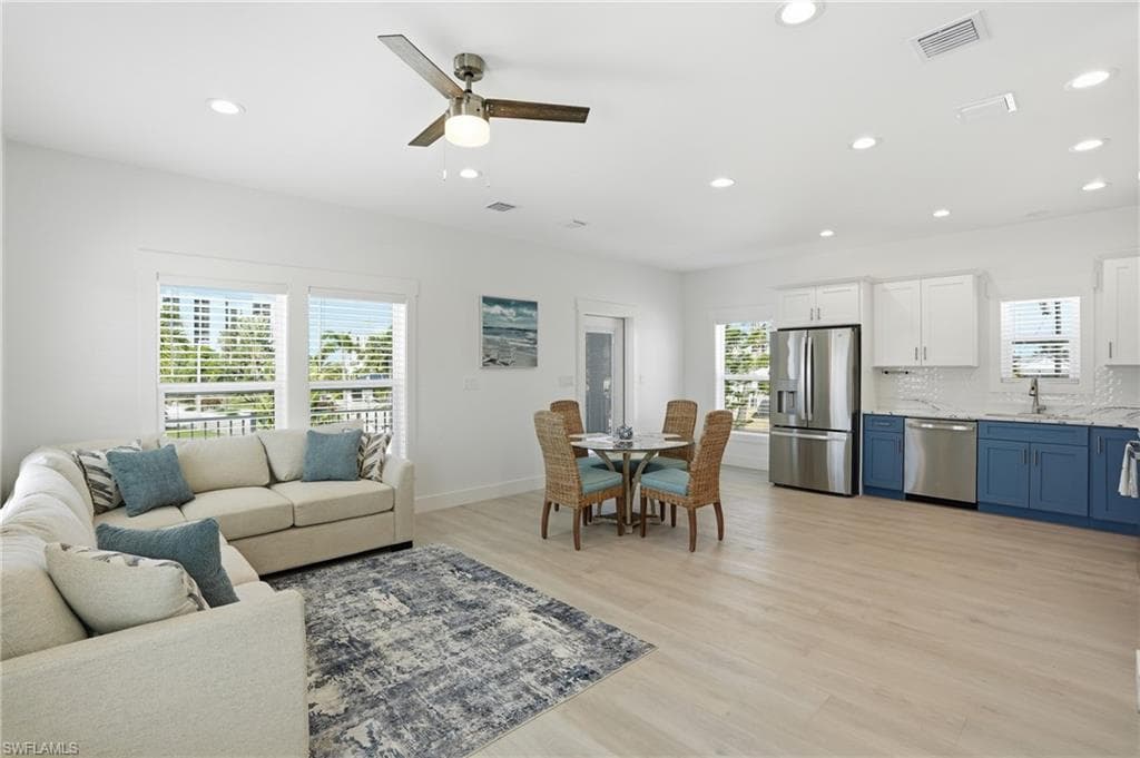1 Fairview BLVD-5