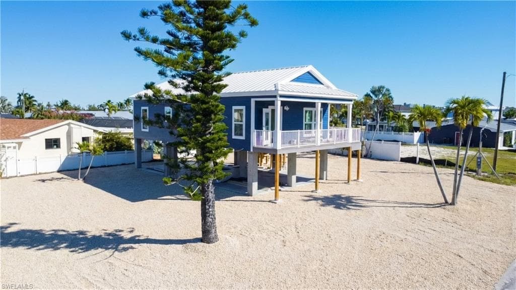 1 Fairview BLVD-45