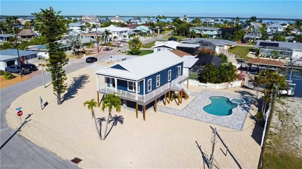 1 Fairview BLVD-46