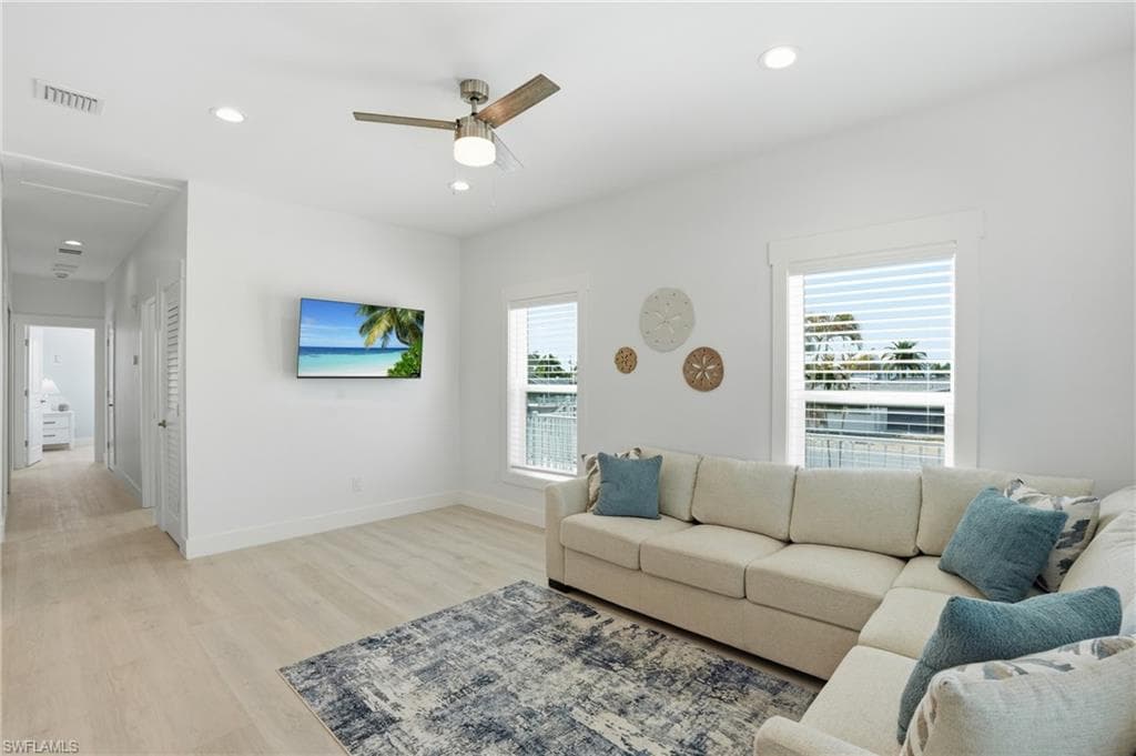 1 Fairview BLVD-6