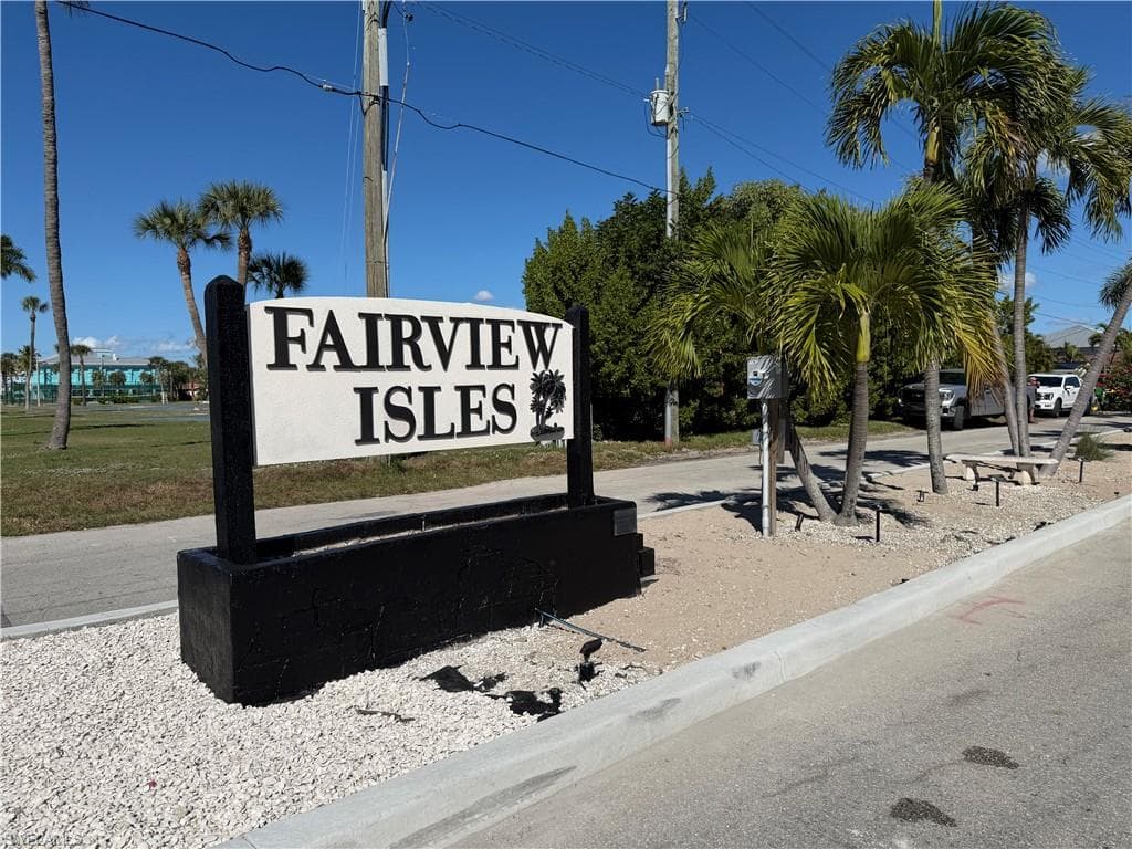 1 Fairview BLVD-29