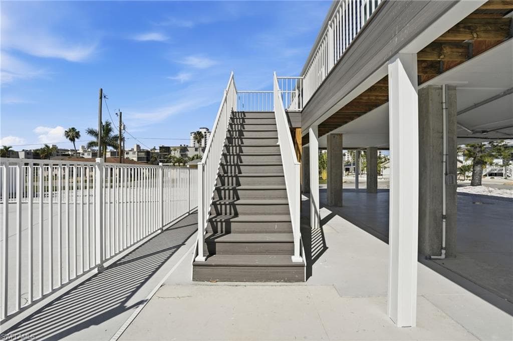 1 Fairview BLVD-37