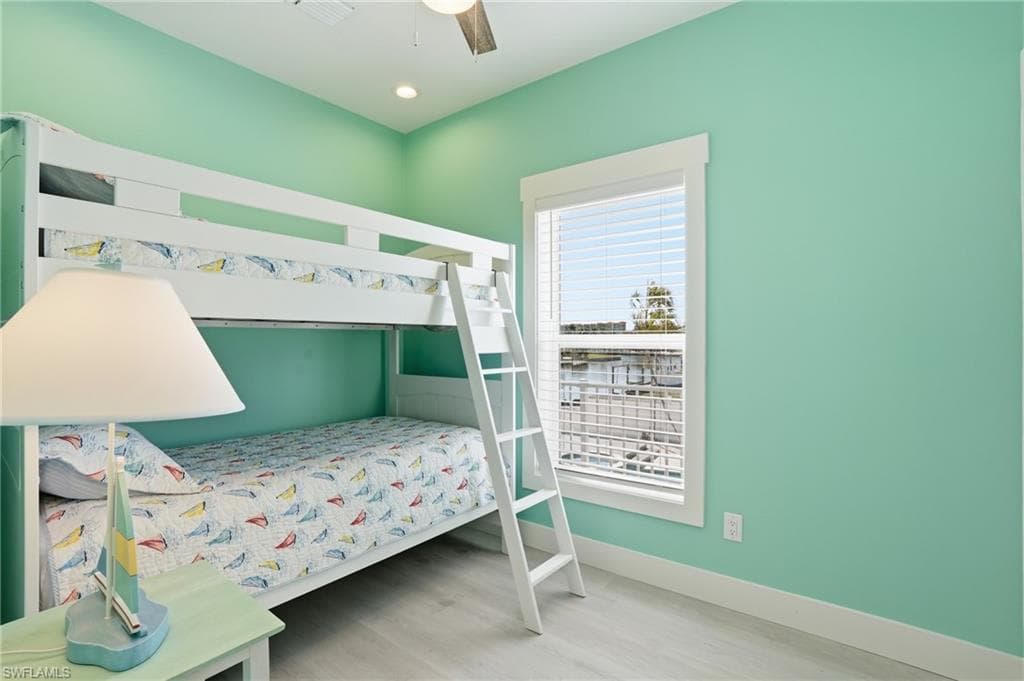 1 Fairview BLVD-17