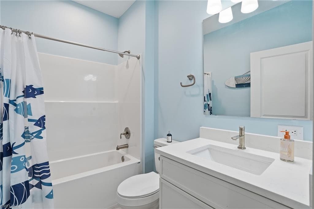 1 Fairview BLVD-18