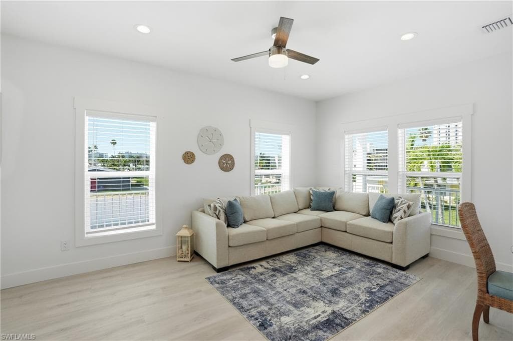 1 Fairview BLVD-7