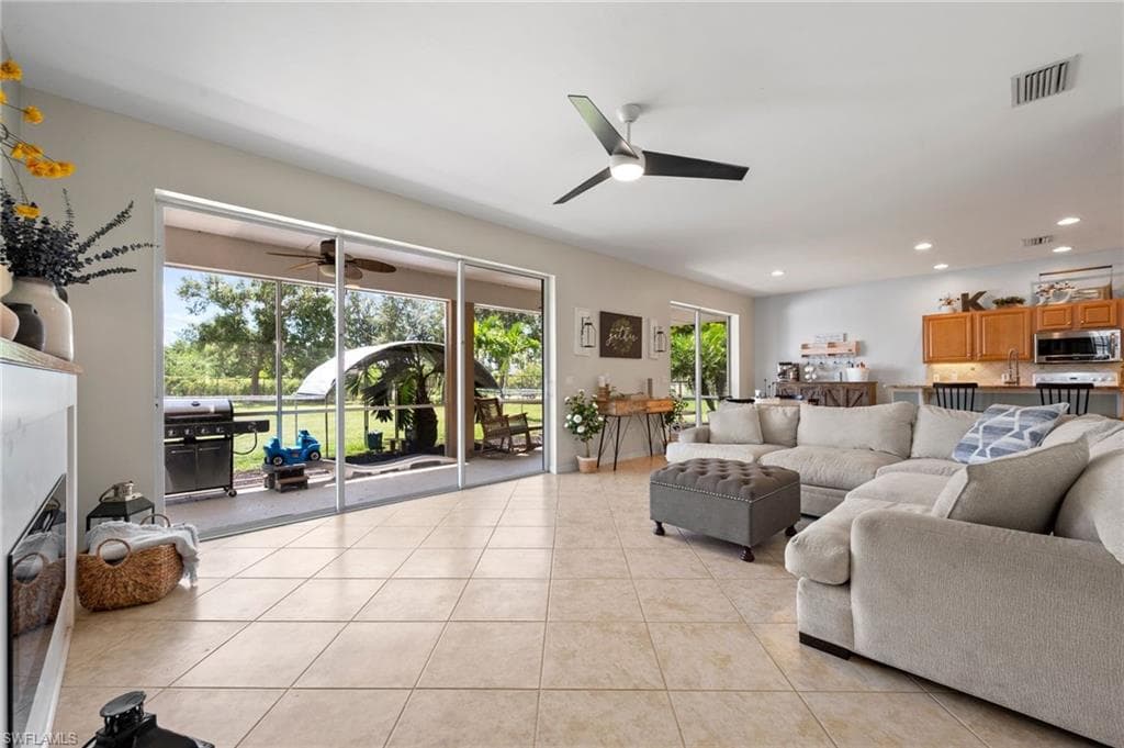 2688 Bellingham CT, CAPE CORAL FL 33991-7