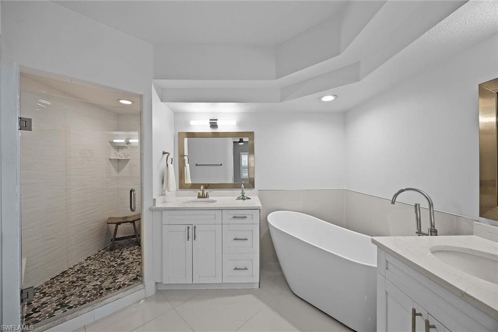 6834 Lantana Bridge RD # 101, NAPLES FL 34109-29