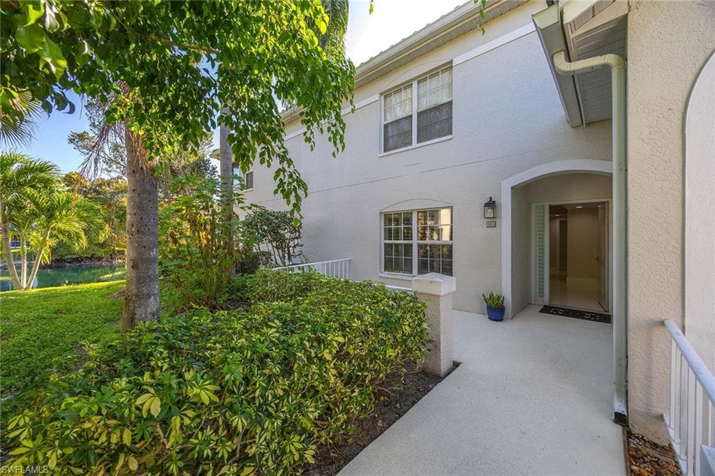 6834 Lantana Bridge RD # 101, NAPLES FL 34109-13