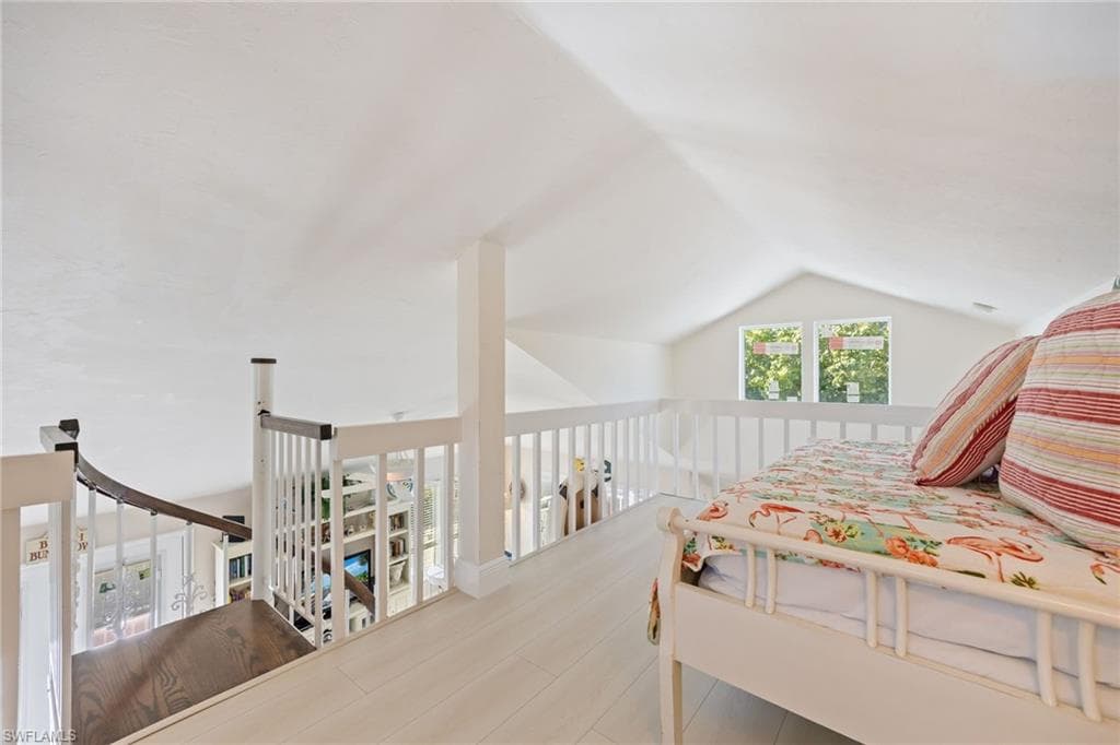 424 Lagoon DR, SANIBEL FL 33957-26