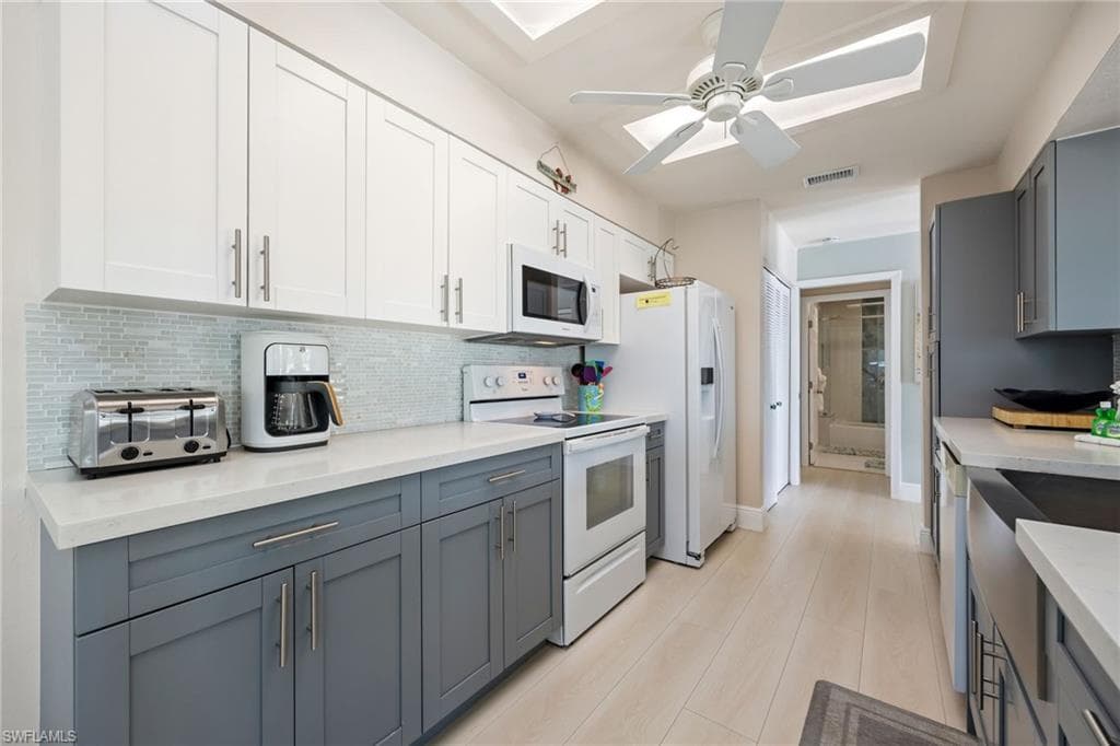 424 Lagoon DR, SANIBEL FL 33957-11