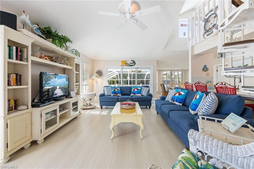 424 Lagoon DR, SANIBEL FL 33957-6