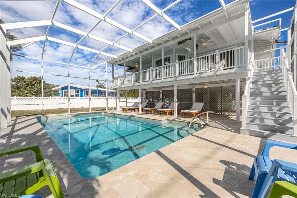 424 Lagoon DR, SANIBEL FL 33957-35