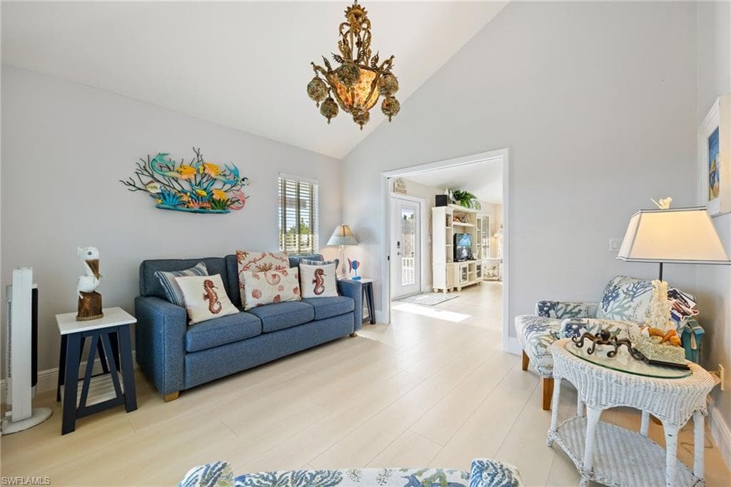 424 Lagoon DR, SANIBEL FL 33957-17