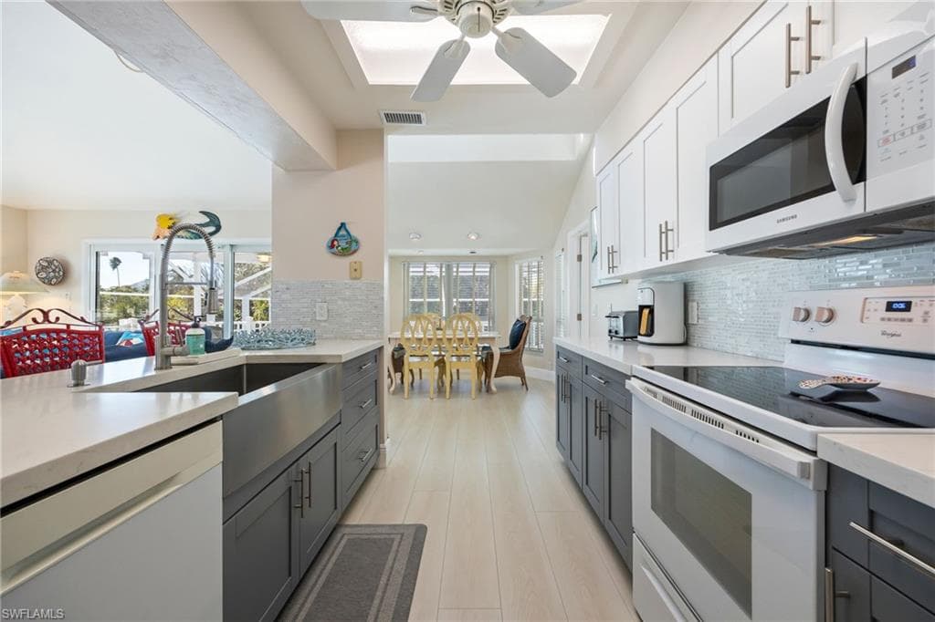 424 Lagoon DR, SANIBEL FL 33957-14